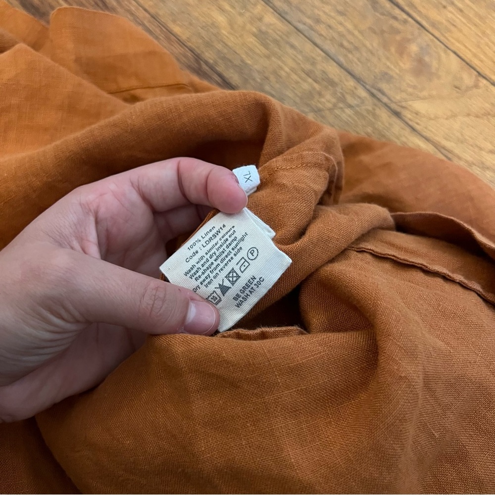 TOAST Relaxed Linen Button-Front Tunic Dress in Rust - Picture 5 of 6